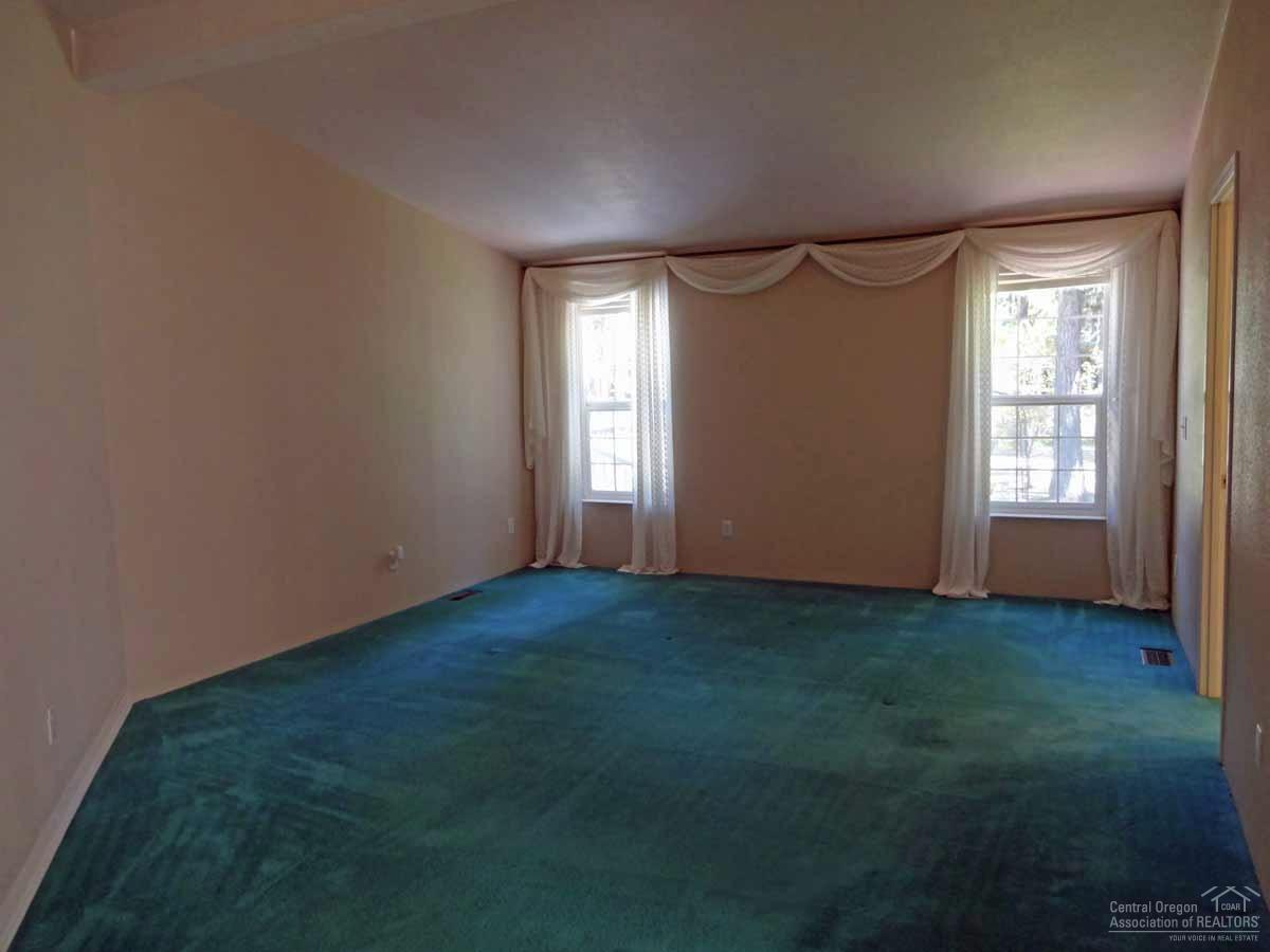 15849 Old Mill Road La Pine, OR 97739 - Photo 11 of 25 Gallery Image 11