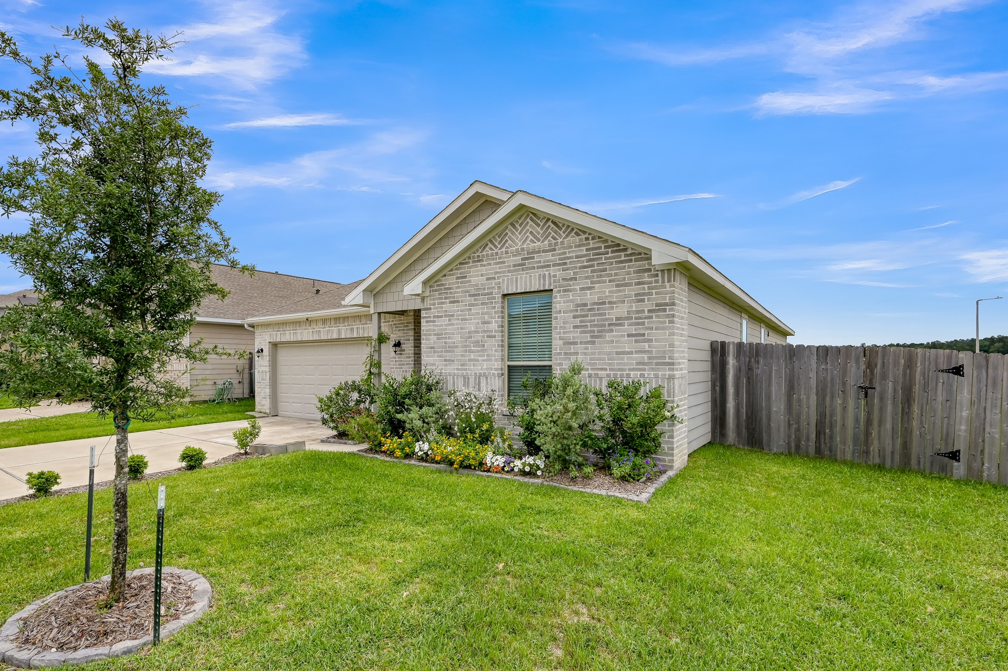 9665 Caney Trails Road Conroe, TX 77303 - Photo 2 of 35