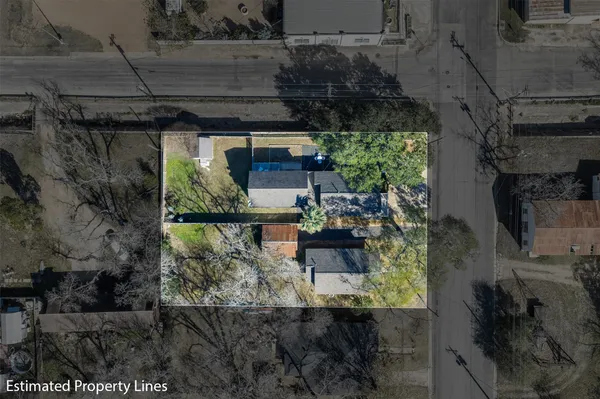 a view of entryway with outdoor area