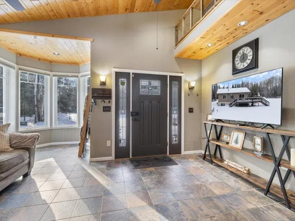 $374,999 | 22448 County Road 333, Bovey, MN 55709