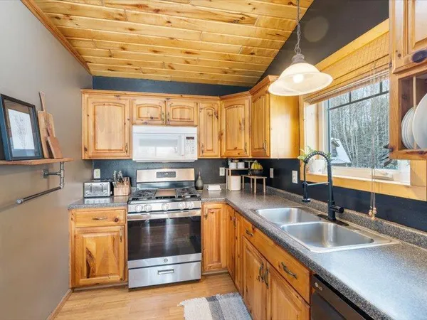 $374,999 | 22448 County Road 333, Bovey, MN 55709