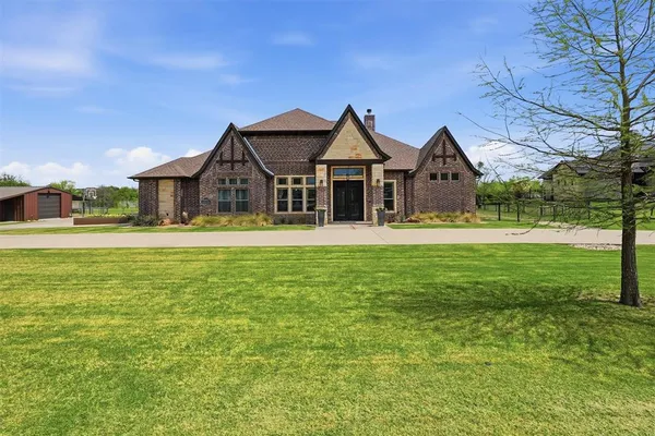 $760,000 | 6401 Starlight Ranch Road, Godley, TX 76044