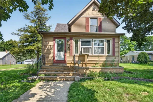$180,000 | 516 River Drive, Belvidere, IL 61008