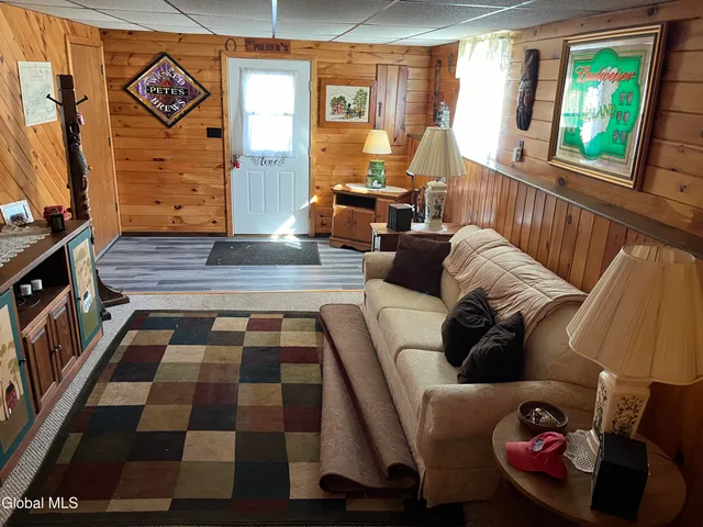 $425,000 | 187 Pease Hill Road, Horicon, NY 12815