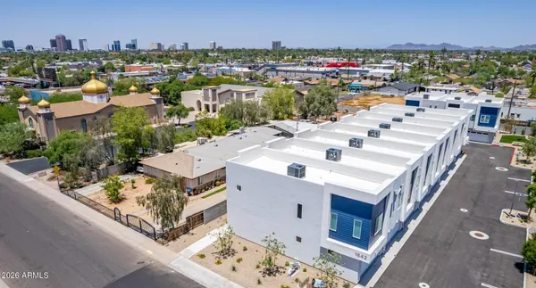 $2,375 | 1642 East Monte Vista Road, Unit 5, Phoenix, AZ 85006