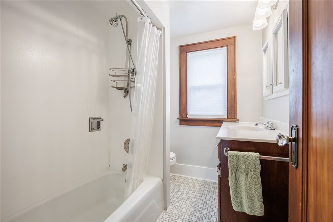 370 Laurelton Road Irondequoit, NY 14609 - Photo 28 of 43