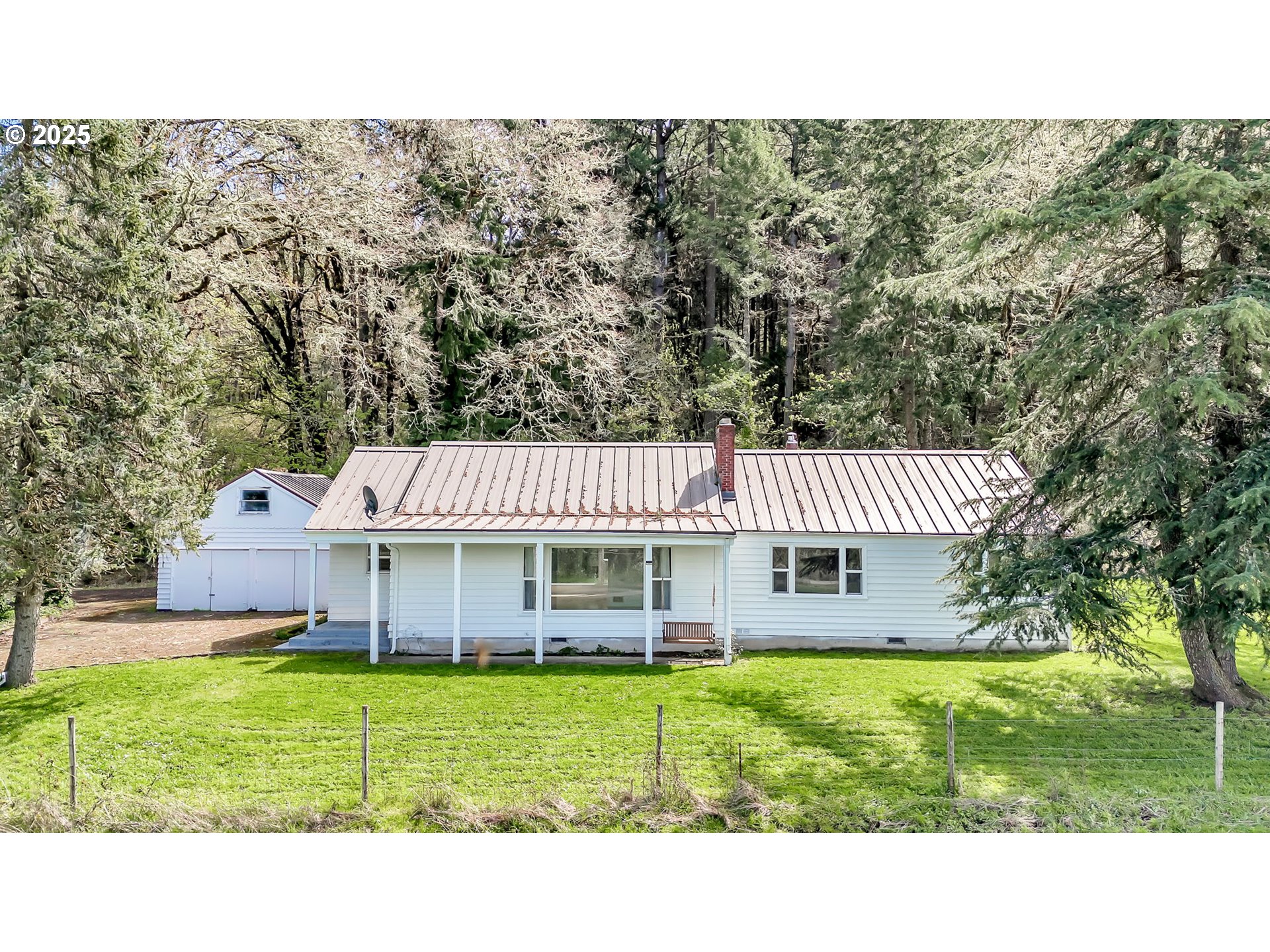 26900 Crow Road Eugene, OR 97405 - Photo 22 of 48