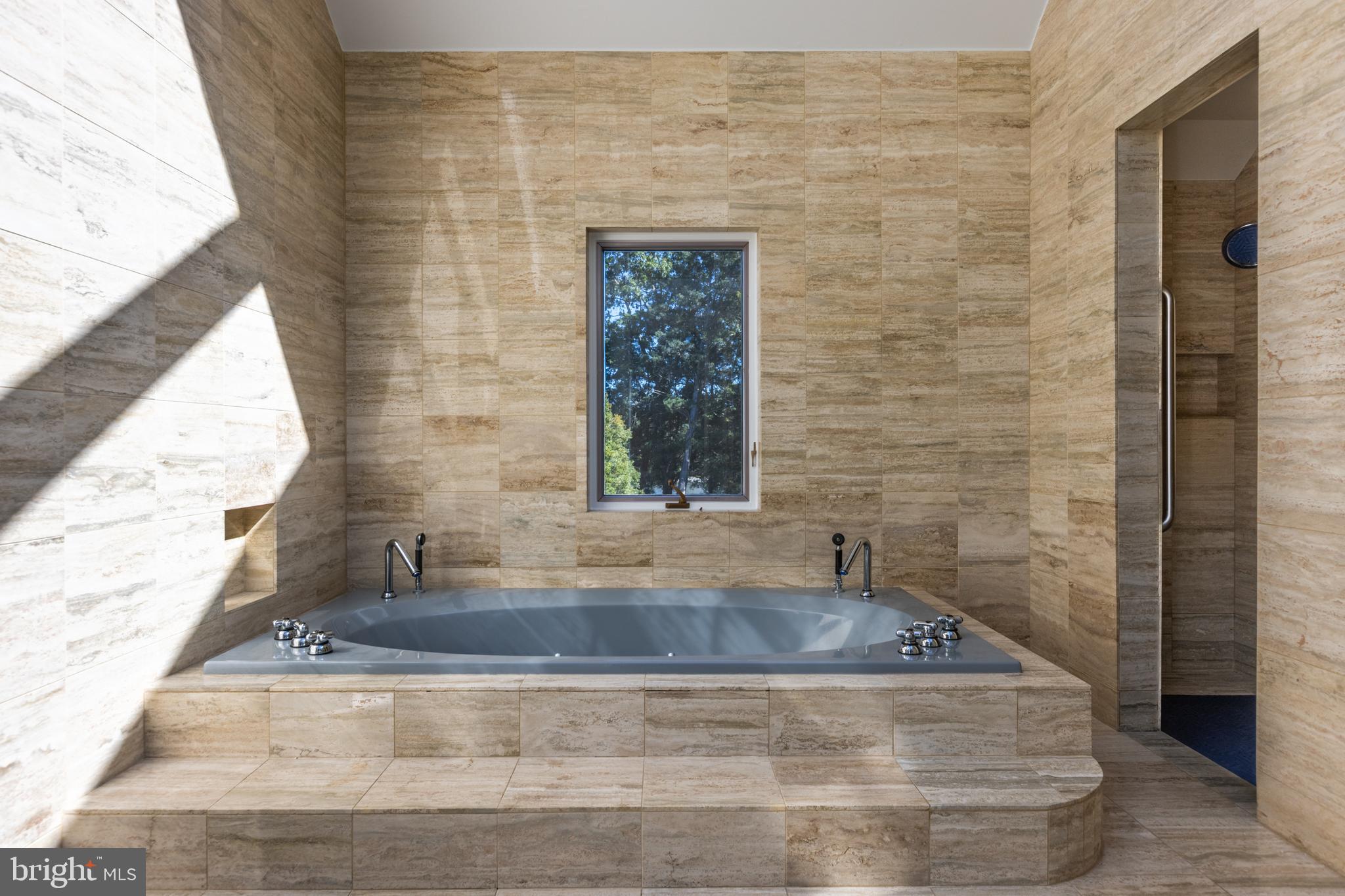 5084 Ferry Neck Road Royal Oak, MD 21662 - Photo 35 of 58 primary tub