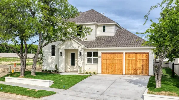$595,000 | 208 Park Villa Lane, Aledo, TX 76008