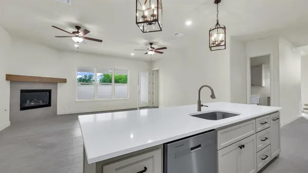 $595,000 | 208 Park Villa Lane, Aledo, TX 76008