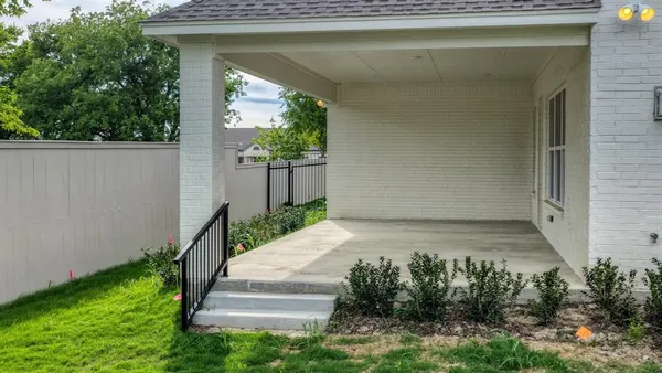 $595,000 | 208 Park Villa Lane, Aledo, TX 76008