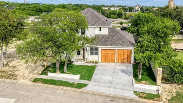 $595,000 | 208 Park Villa Lane, Aledo, TX 76008