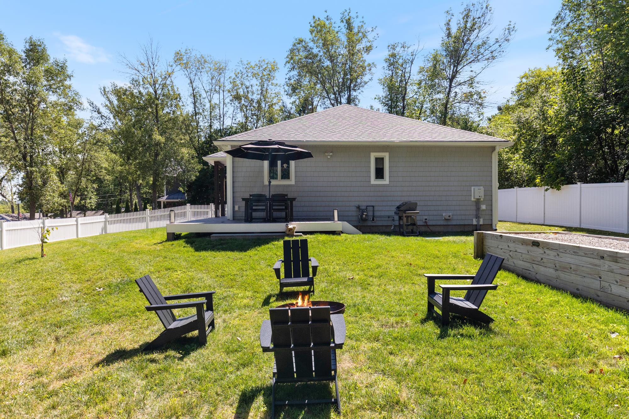 275 Mills Point Road Colchester, VT 05446 - Photo 4 of 51 Gallery Image 4