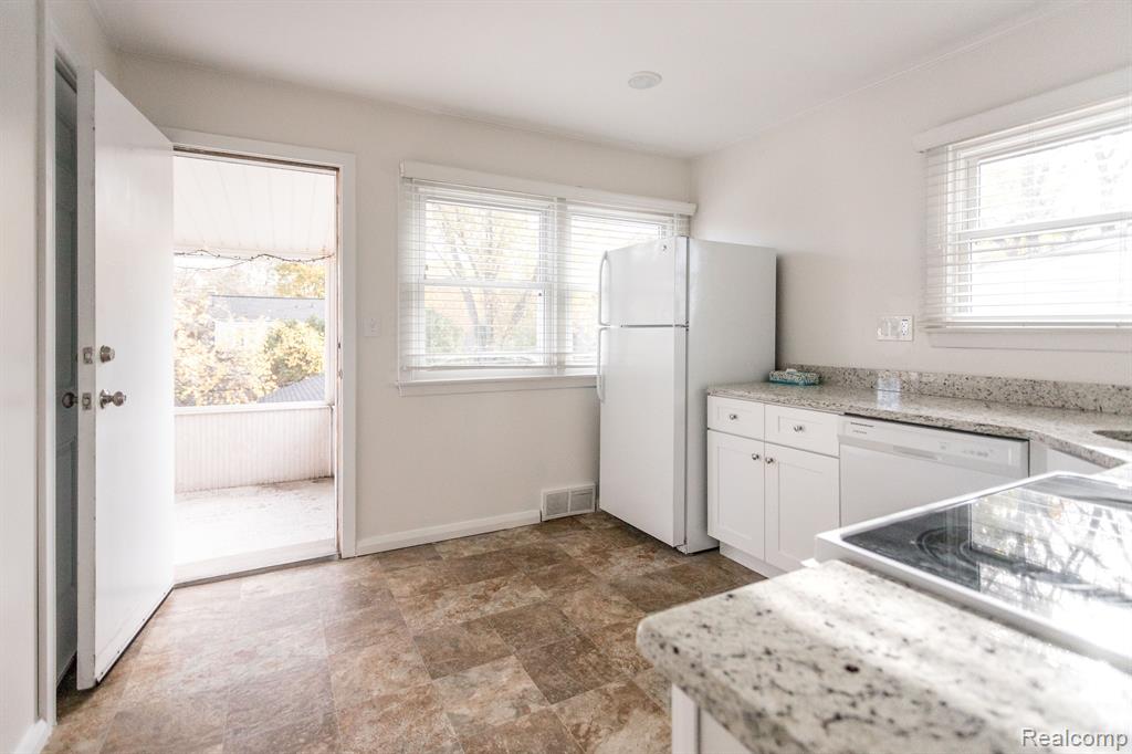 440 Alter Road Detroit, MI 48215 - Photo 18 of 40