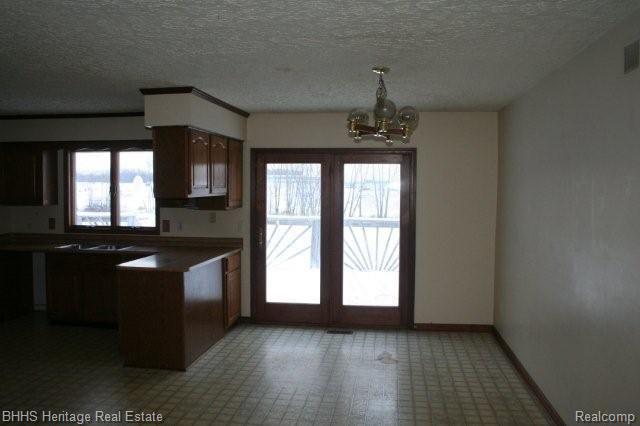 3905 Faussett Road Howell, MI 48855 - Photo 5 of 17 Dining Room