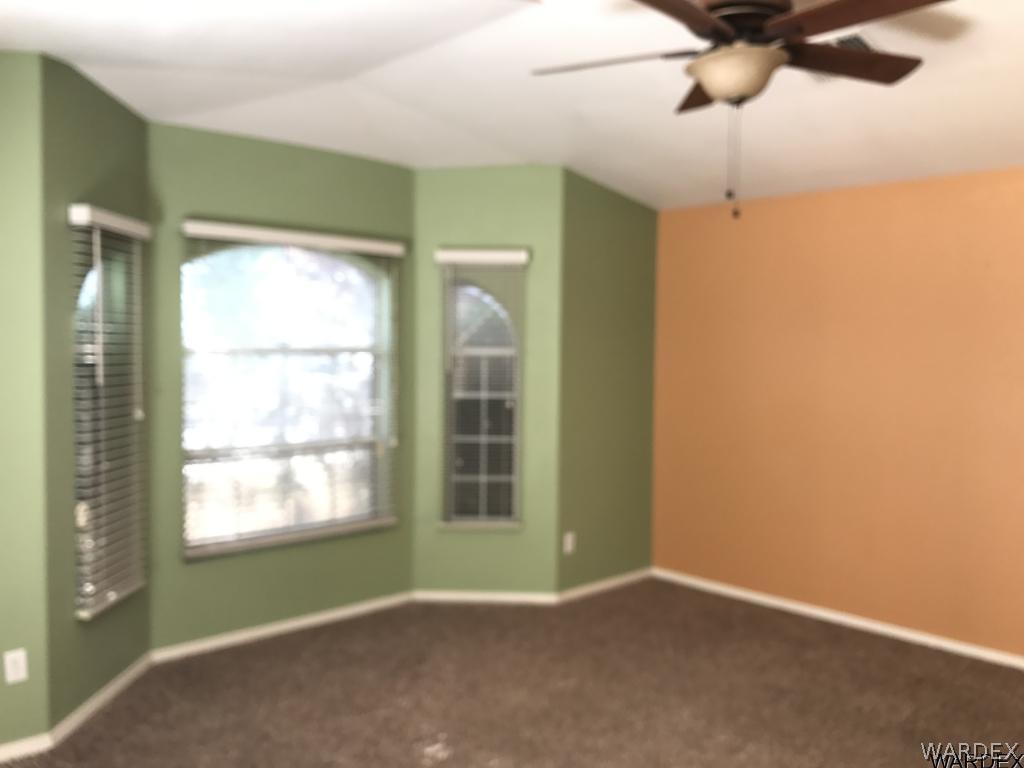 3636 North Verdugo Road Kingman, AZ 86409 - Photo 2 of 28 Two Tone Walls in Living Room