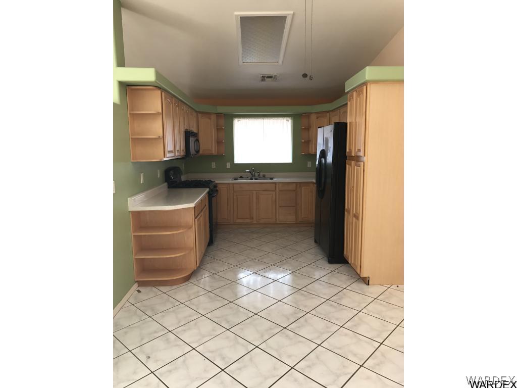 3636 North Verdugo Road Kingman, AZ 86409 - Photo 6 of 28 Kitchen