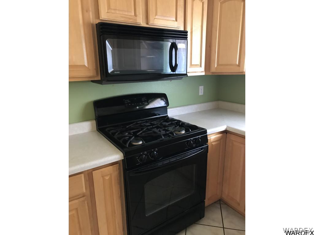 3636 North Verdugo Road Kingman, AZ 86409 - Photo 7 of 28 Black Appliances