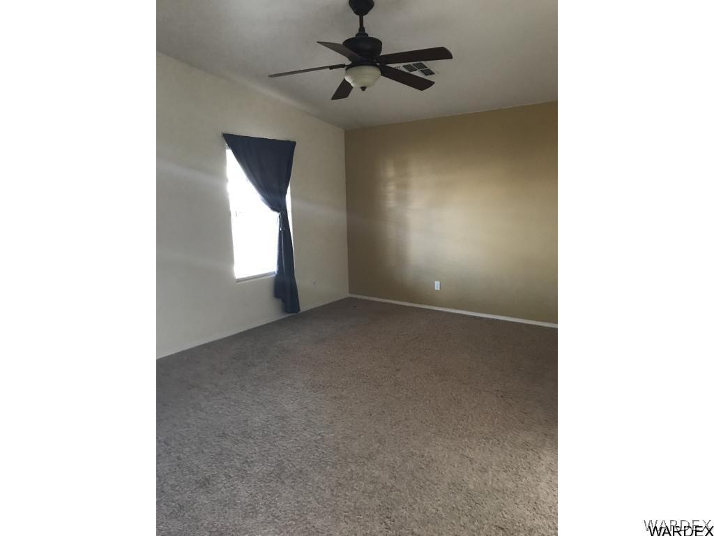 3636 North Verdugo Road Kingman, AZ 86409 - Photo 10 of 28 Large Master Bedroom