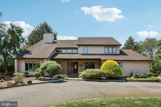 $2,999,995 | 45 McCaffery Road, Manalapan, NJ 07726