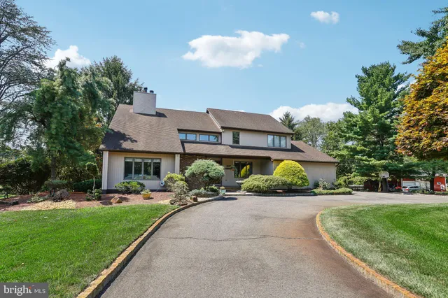 $2,999,995 | 45 McCaffery Road, Manalapan, NJ 07726