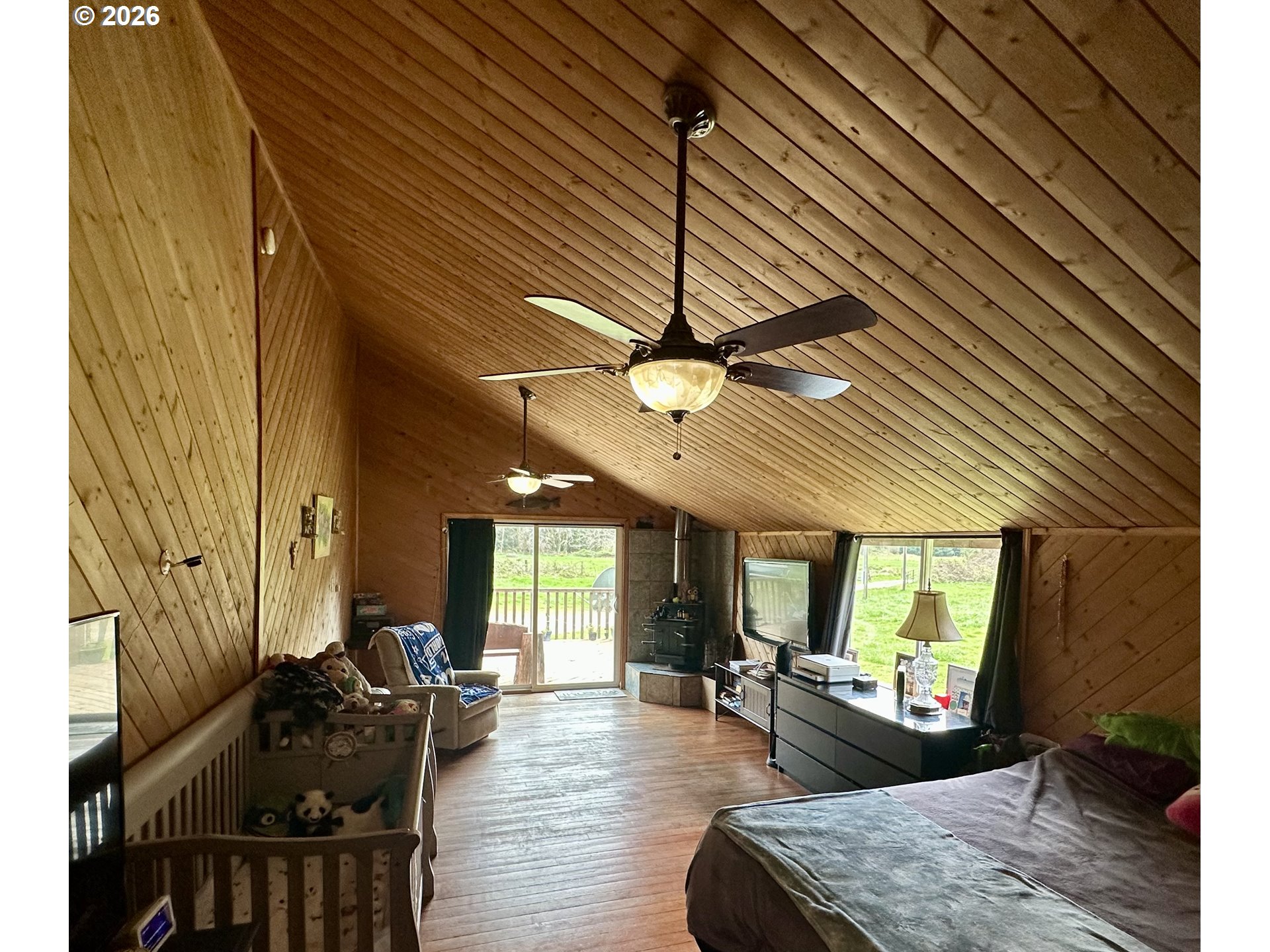 1910 Otter Slough Road Reedsport, OR 97467 - Photo 9 of 39 a living room with furniture