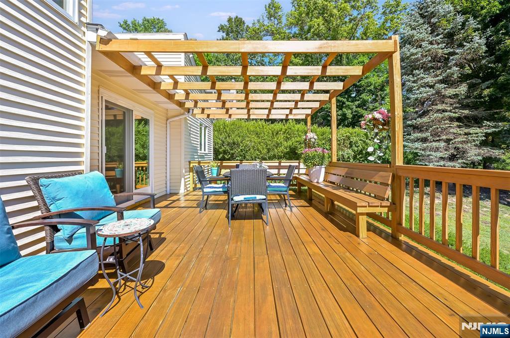 64 Ridge Avenue Park Ridge, NJ 07656 - Photo 12 of 32