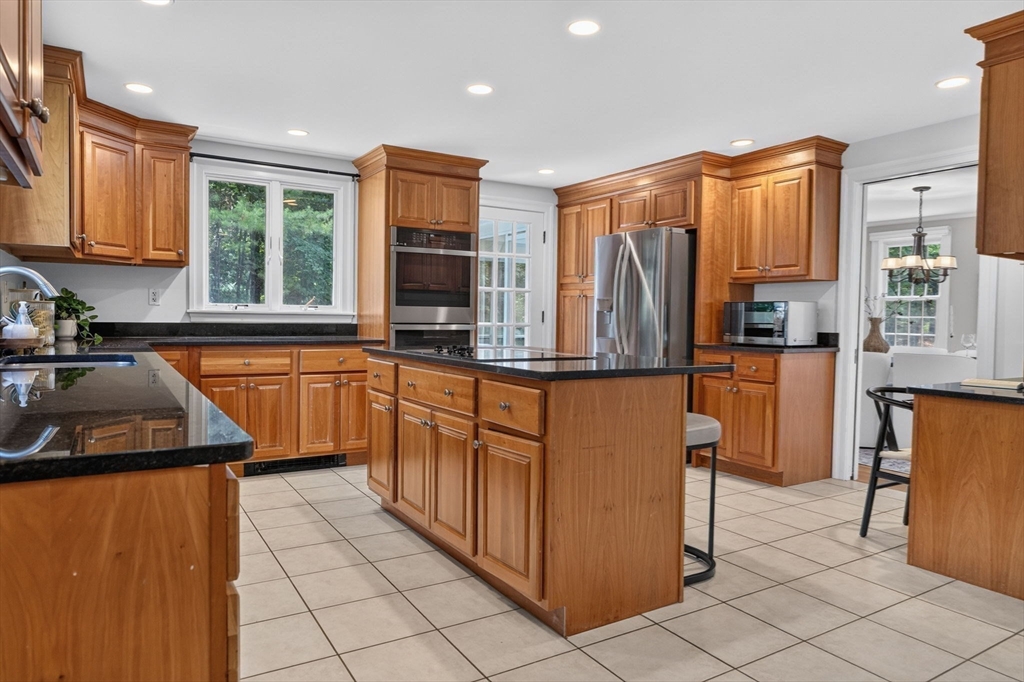 96 Draper Road Wayland, MA 01778 - Photo 9 of 27