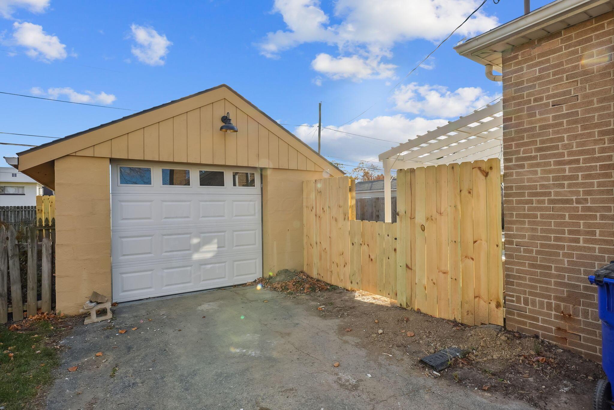 1975 Langham Road Columbus, OH 43221 - Photo 42 of 47 44-web-or-mls-1975-langham-rd