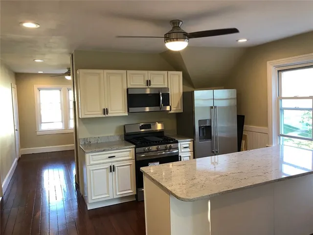 $2,000 | 16 Tecumseh Street, Unit 3, Providence, RI 02906