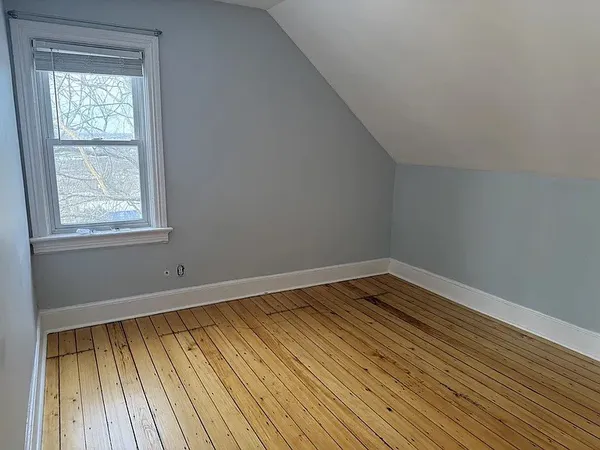 $2,000 | 16 Tecumseh Street, Unit 3, Providence, RI 02906