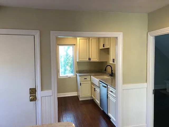 $2,000 | 16 Tecumseh Street, Unit 3, Providence, RI 02906