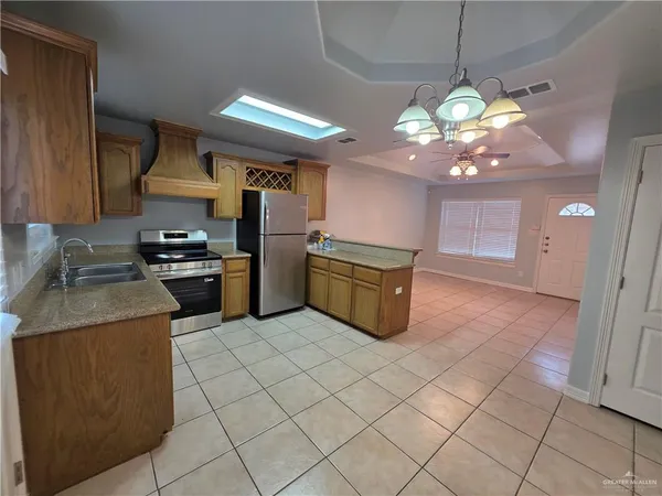 $900 | 2204 North Dahlia Street, Unit 3, Pharr, TX 78577