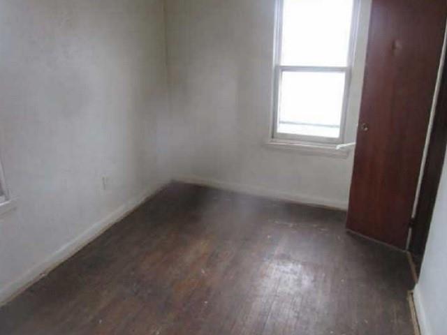 439 Alexander Street McKees Rocks, PA 15136 - Photo 6 of 9