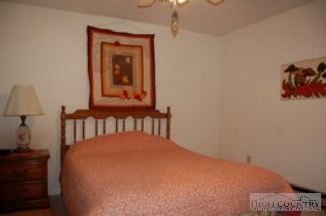122 Pine Ridge Loop Newland, NC 28657 - Photo 11 of 31 Gallery Image 11