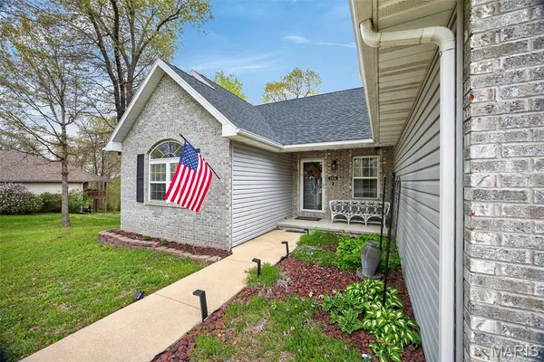$445,000 | 21093 Layla Road, Waynesville, MO 65583