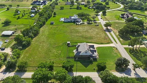 $1,245,000 | 800 Stonewood Boulevard, Bartonville, TX 76226