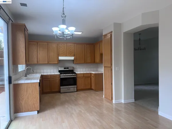 $575,000 | 1420 Teakwood Way, Tracy, CA 95376