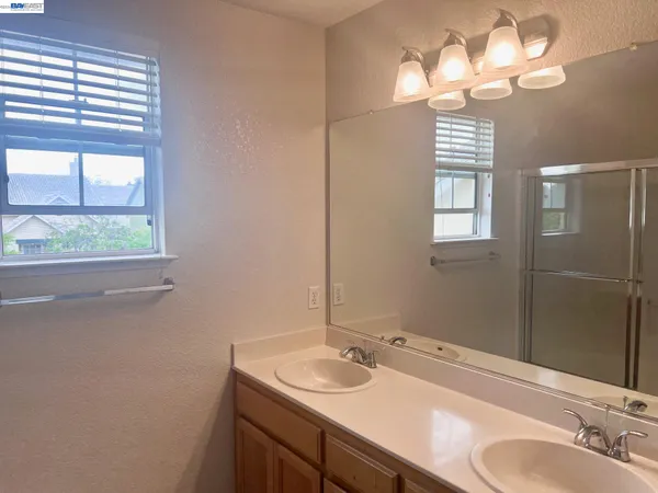 $575,000 | 1420 Teakwood Way, Tracy, CA 95376