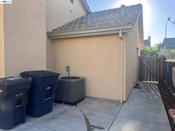 $575,000 | 1420 Teakwood Way, Tracy, CA 95376