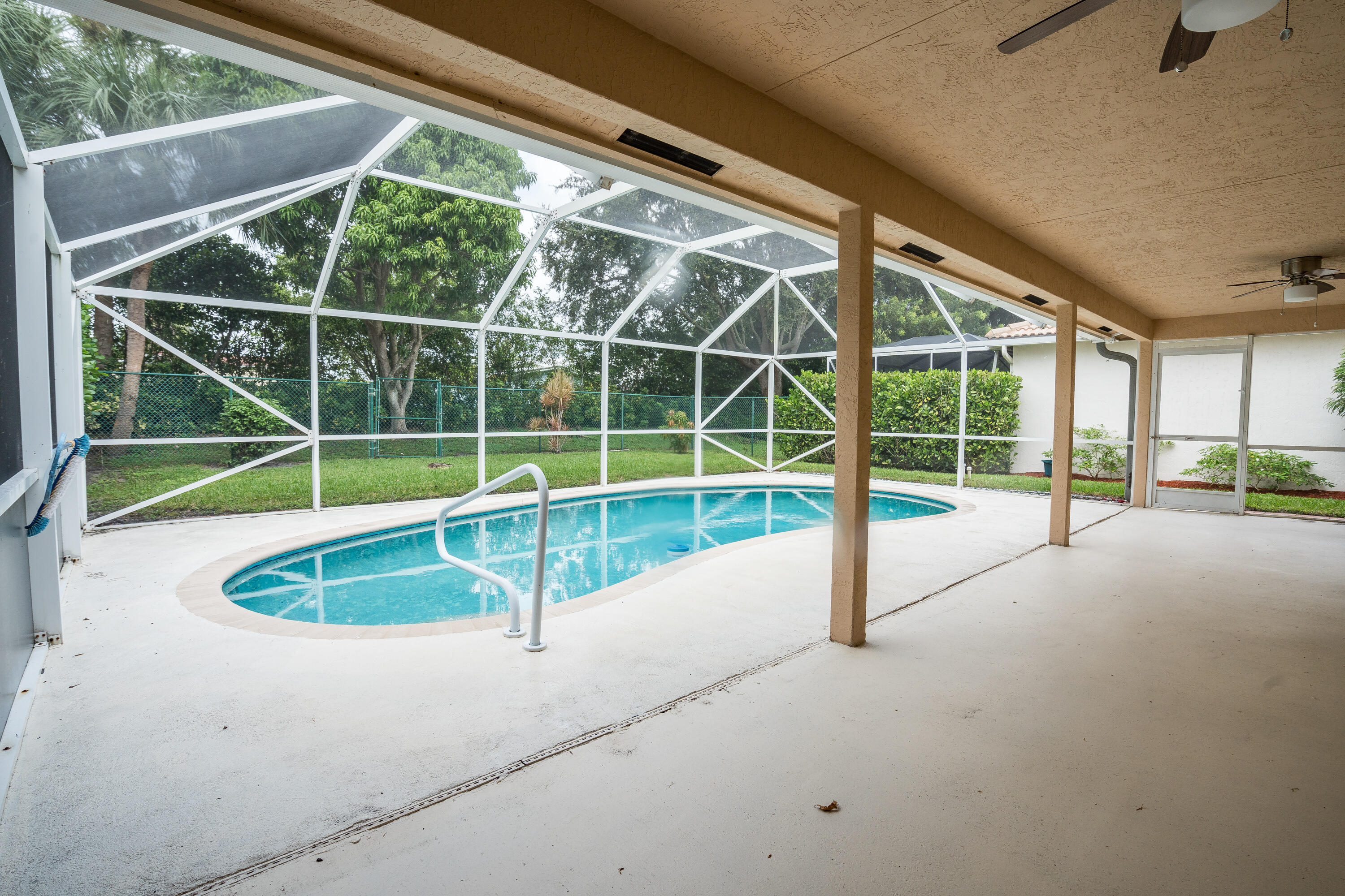 1104 Rialto Drive Boynton Beach, FL 33436 - Photo 37 of 50 a view of a backyard