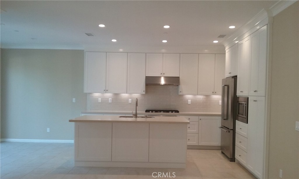 182 Working Ranch Irvine, CA 92602 - Photo 2 of 46 Kitchen View 1
