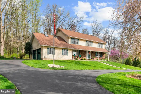 $750,000 | 6 Camila Drive, Pittstown, NJ 08867