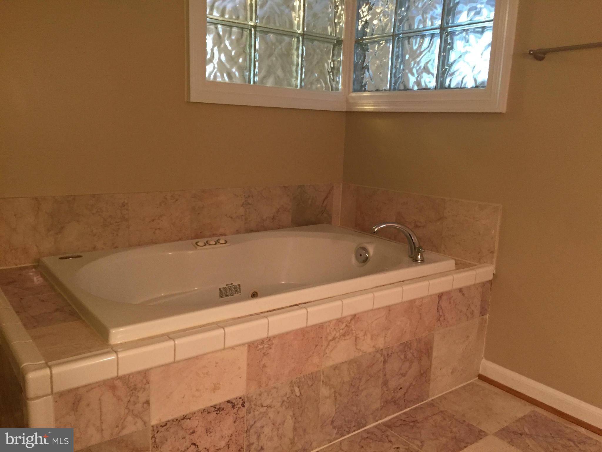 2911 R Street Southeast Washington, DC 20020 - Photo 19 of 27 Bath