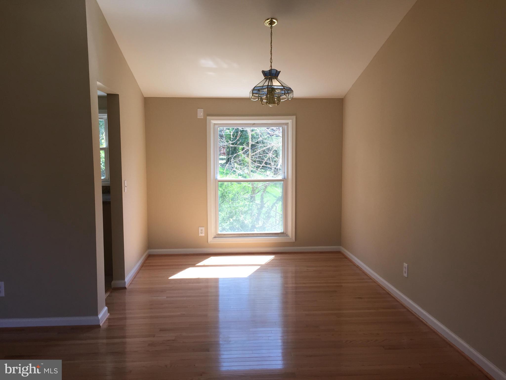 2911 R Street Southeast Washington, DC 20020 - Photo 5 of 27 Dining Room