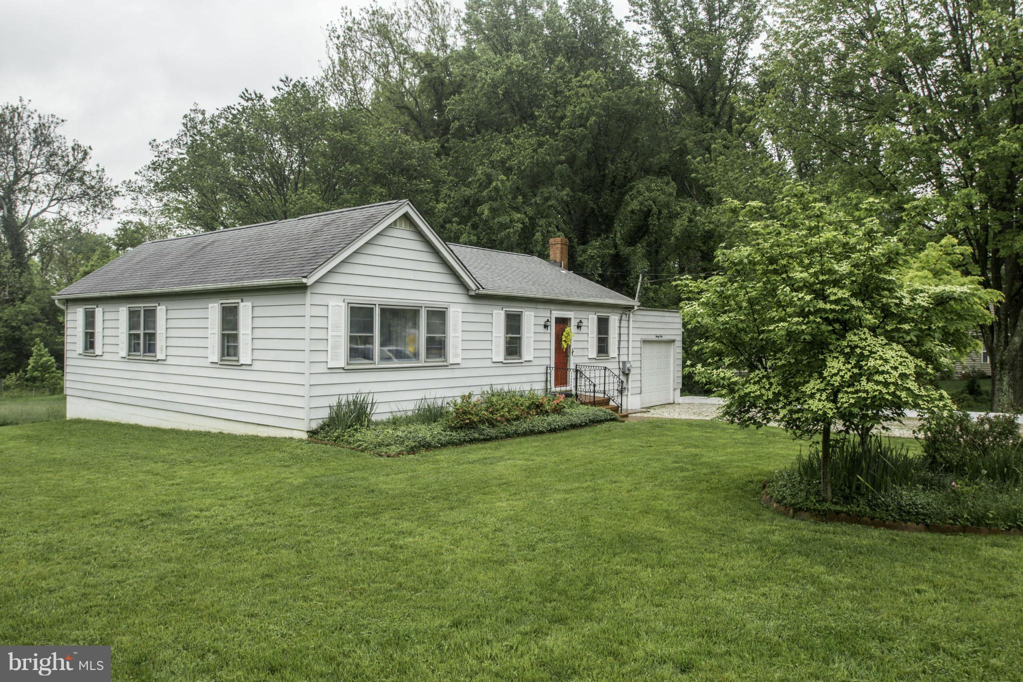 29 Arnold Road Arnold, MD 21012 - Photo 1 of 24 Exterior (Front)