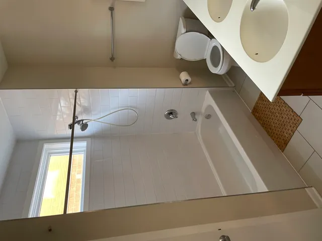 $2,300 | 915 South Oak Park Avenue, Unit 1A, Oak Park, IL 60304