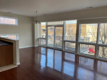 $2,300 | 915 South Oak Park Avenue, Unit 1A, Oak Park, IL 60304