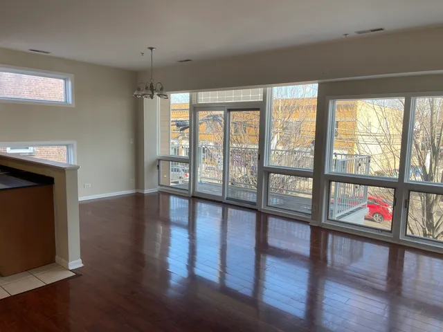 $2,300 | 915 South Oak Park Avenue, Unit 1A, Oak Park, IL 60304