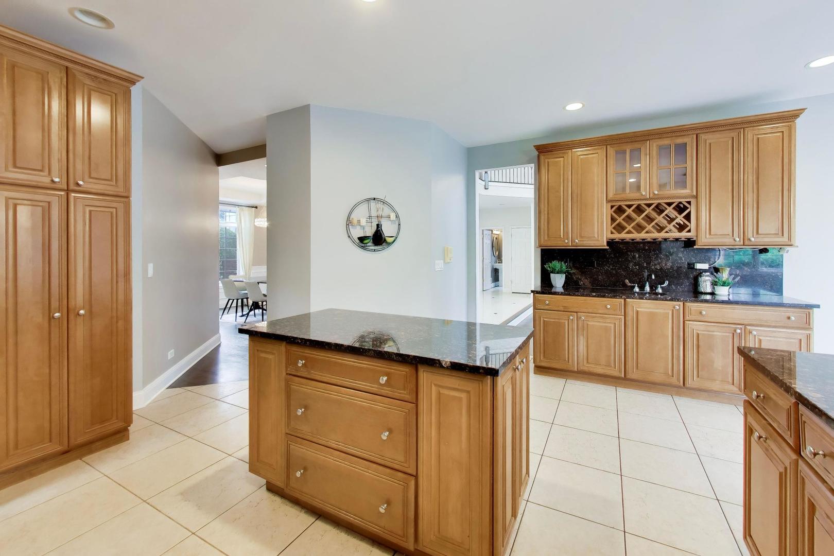 2444 North De Cook Court Park Ridge, IL 60068 - Photo 11 of 70
